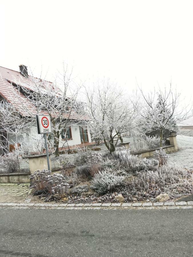 Ferienwohnung Eibenweg Gebsattel Экстерьер фото